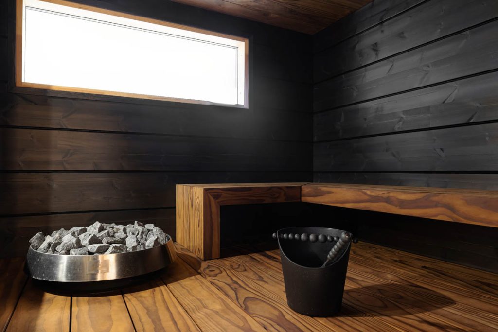 Uudiskohteen sauna ja kiuas